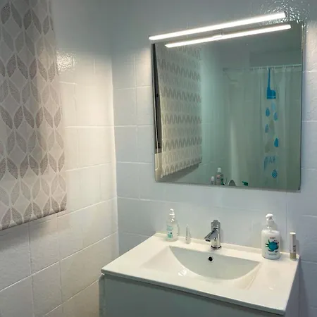 A 100 Metros Playa San Antonio 1-8 Personas Appartamento